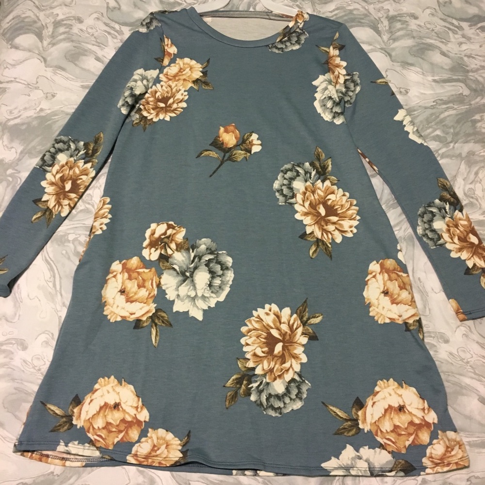 🌺Chambray floral print long sleeve swing dress🌺